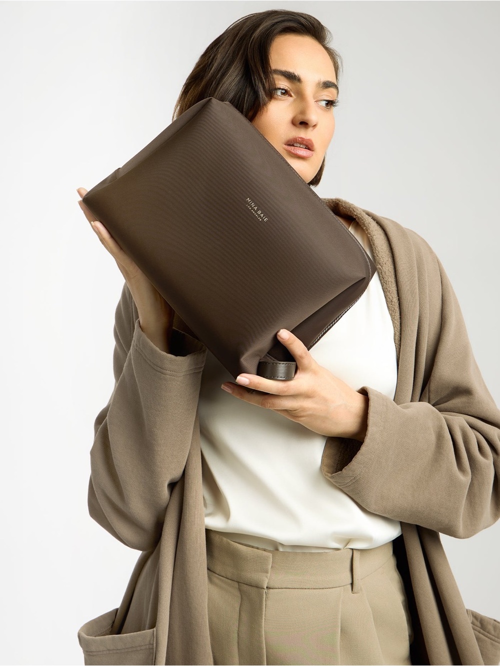 Mina Baie Londona Toiletry Bag Nylon in Espresso Brown